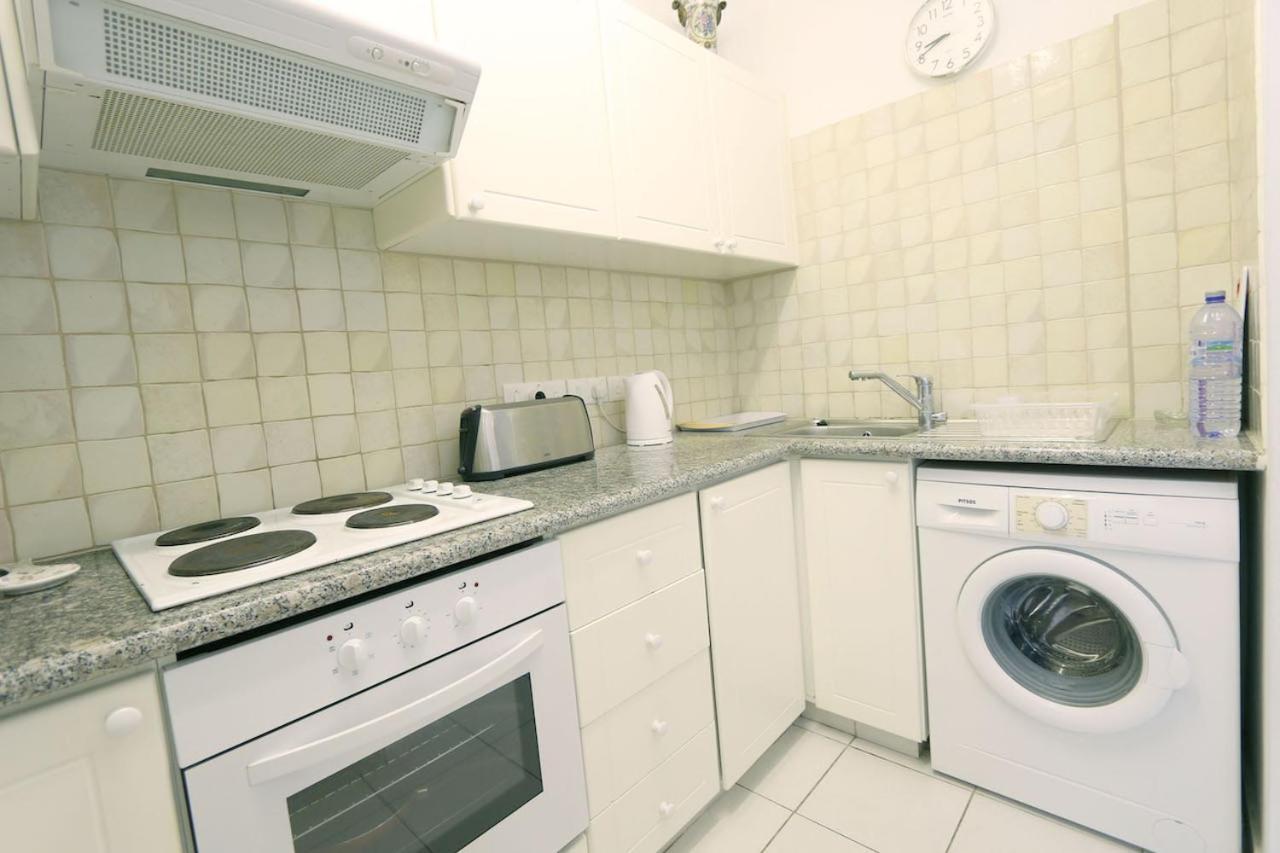 Victor Apartment Paphos Ngoại thất bức ảnh
