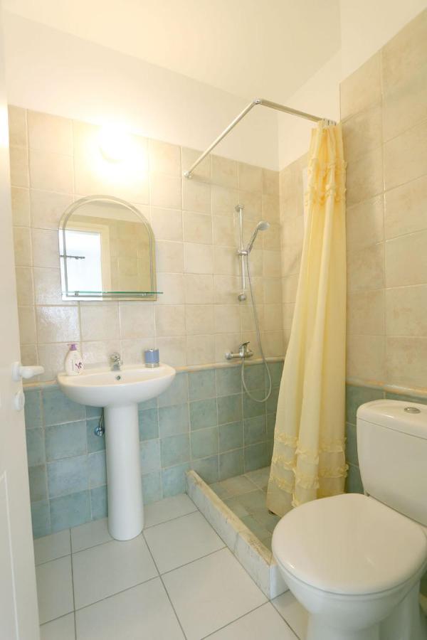 Victor Apartment Paphos Ngoại thất bức ảnh